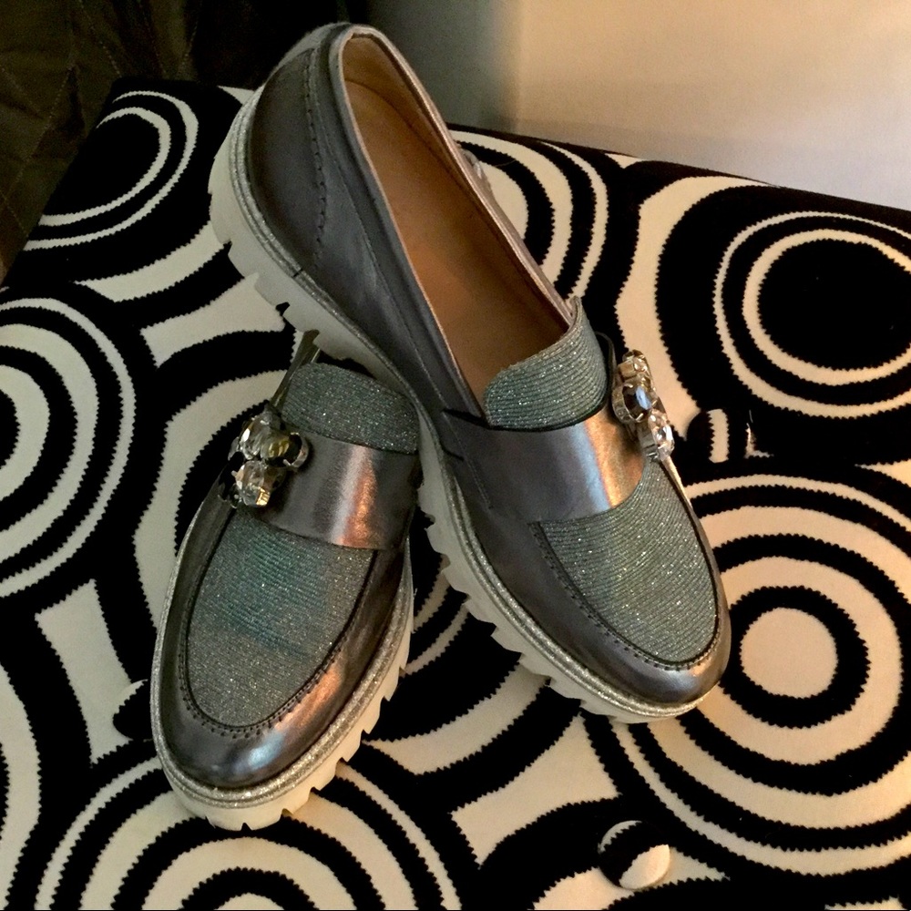 Comfortable loafers with beautiful embellishments!